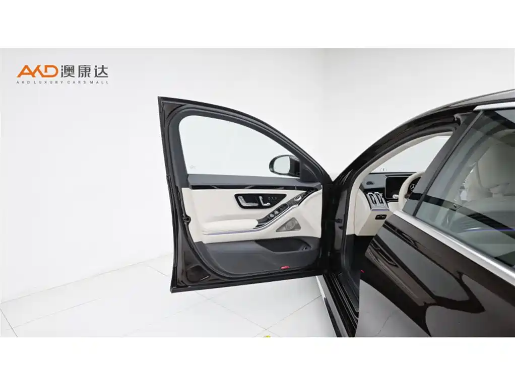 Mercedes-Benz S-Class — миниатюра 10