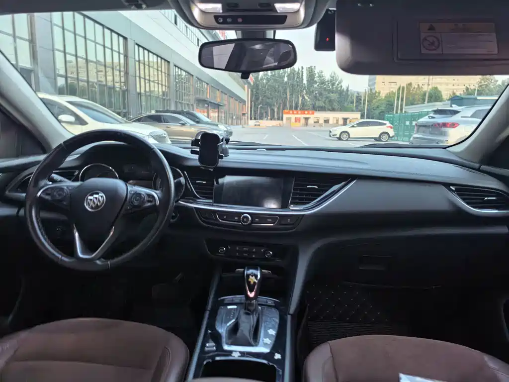 Buick Regal — миниатюра 7