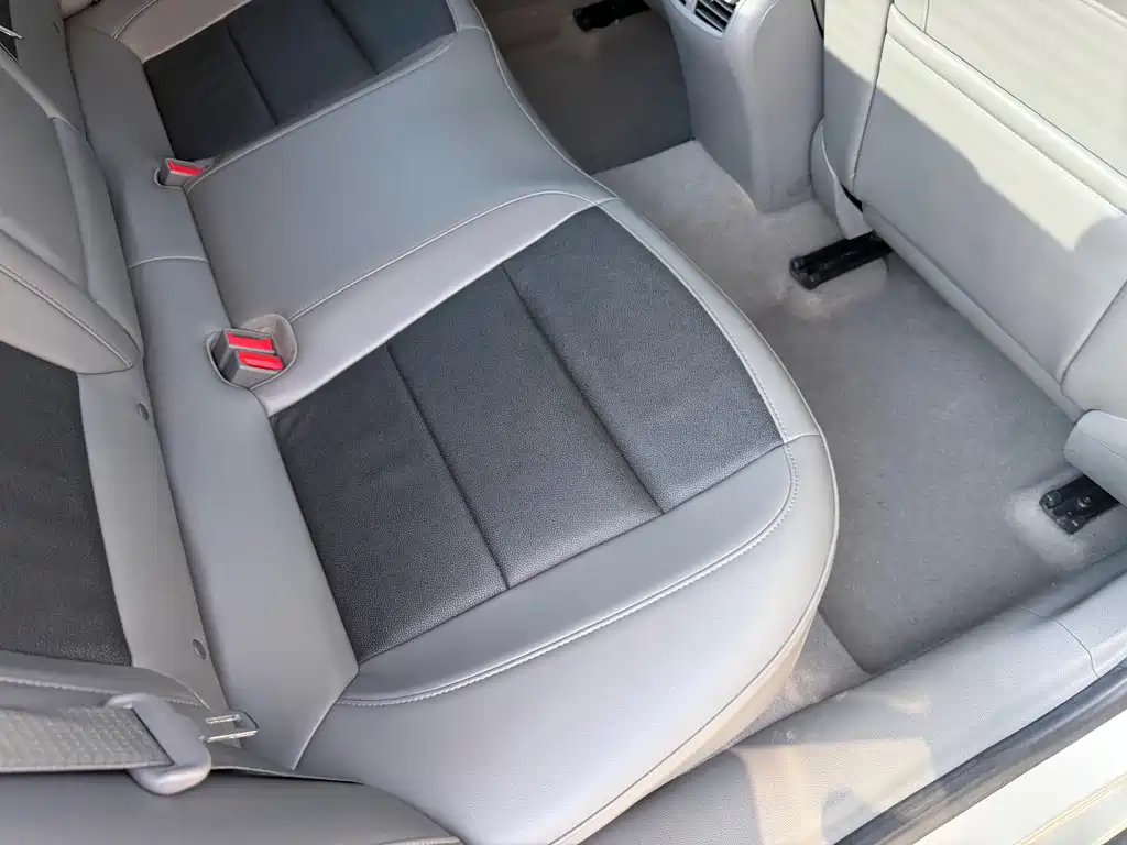 Chevrolet Malibu 2.0L Auto Luxury Edition, фото 20