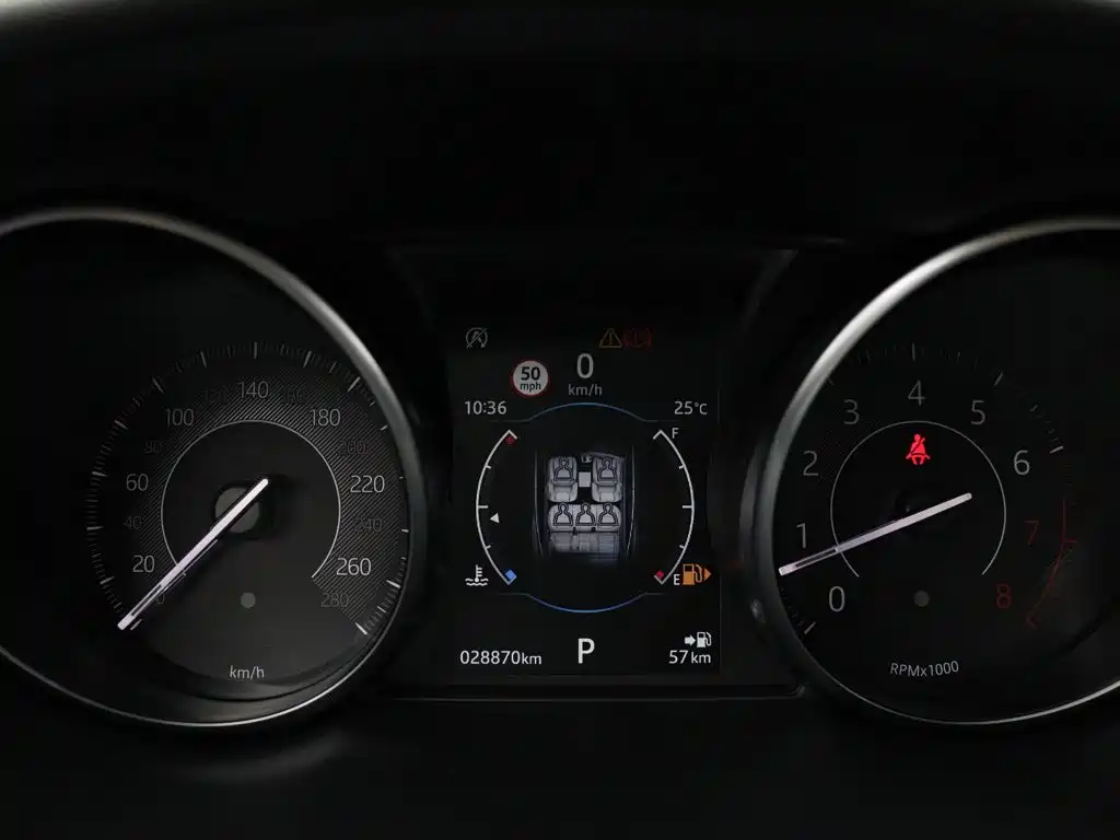Jaguar E-PACE — миниатюра 24