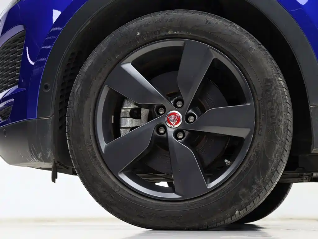 Jaguar E-PACE — миниатюра 27