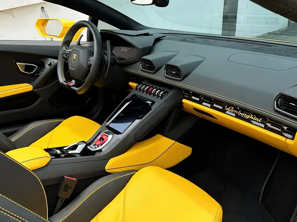 LAMBORGHINI HURACÁN