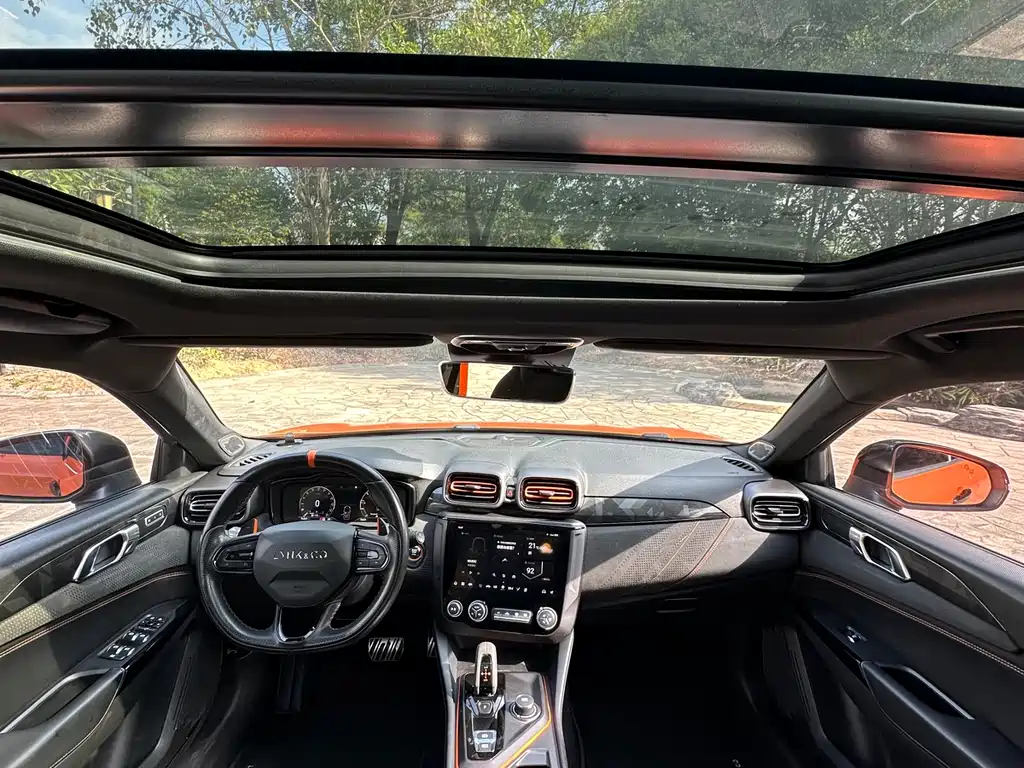 LYNK & CO. 02 HATCHBACK