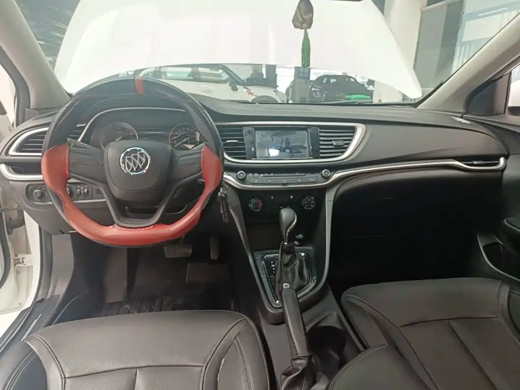 Buick Excelle — миниатюра 10