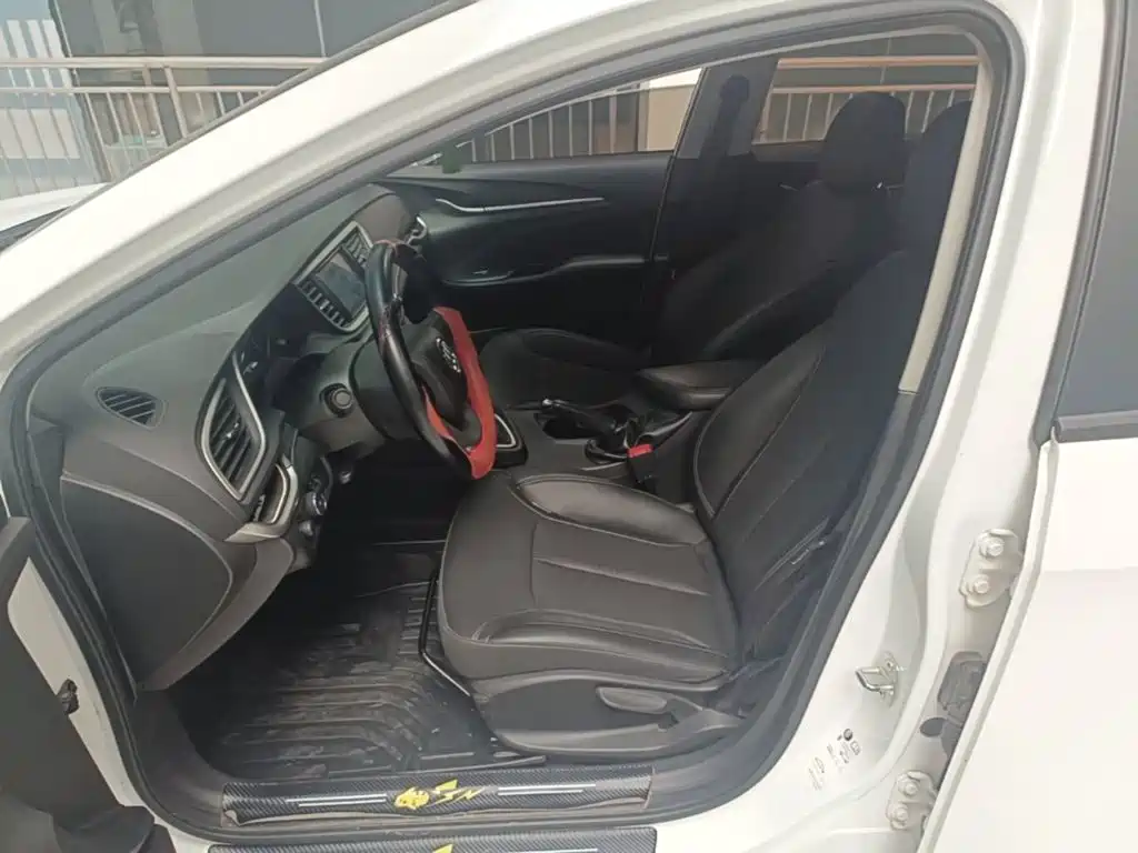 Buick Excelle — миниатюра 15
