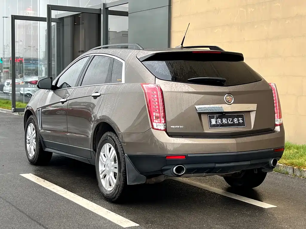 Cadillac SRX — миниатюра 4