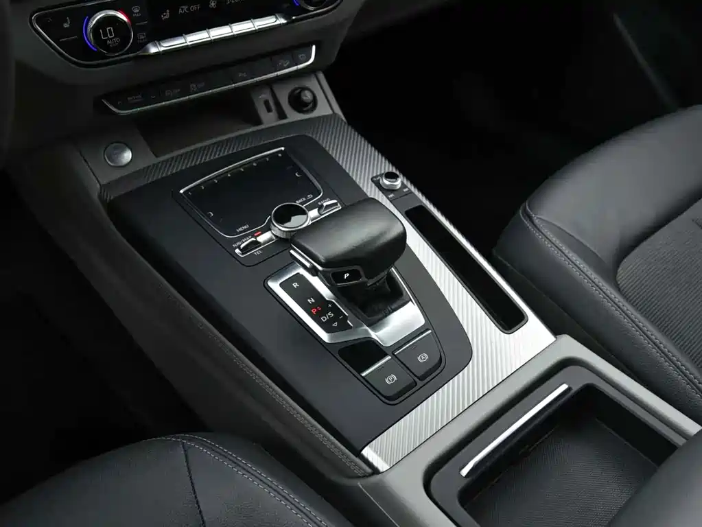Audi Q5L — миниатюра 8
