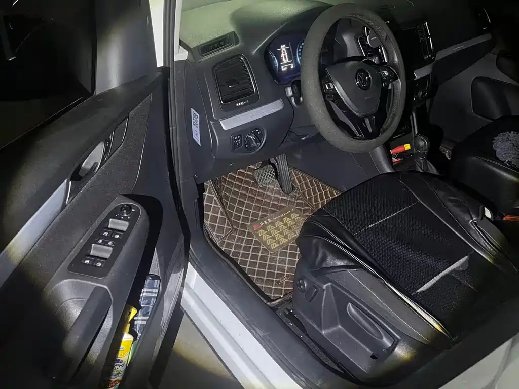 Volkswagen Sharan — миниатюра 11