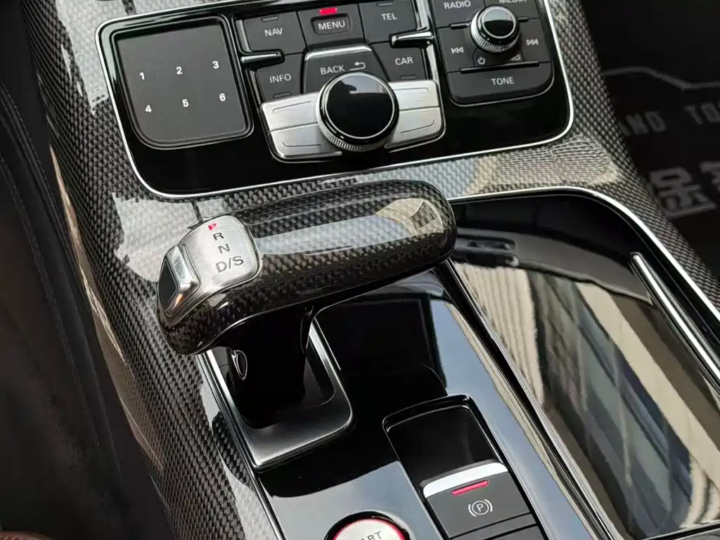 Audi S8 — миниатюра 4