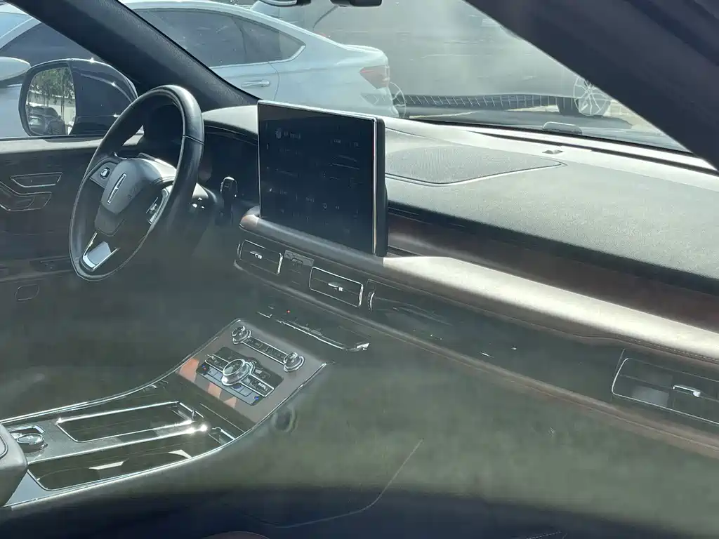 Lincoln Aviator — миниатюра 10