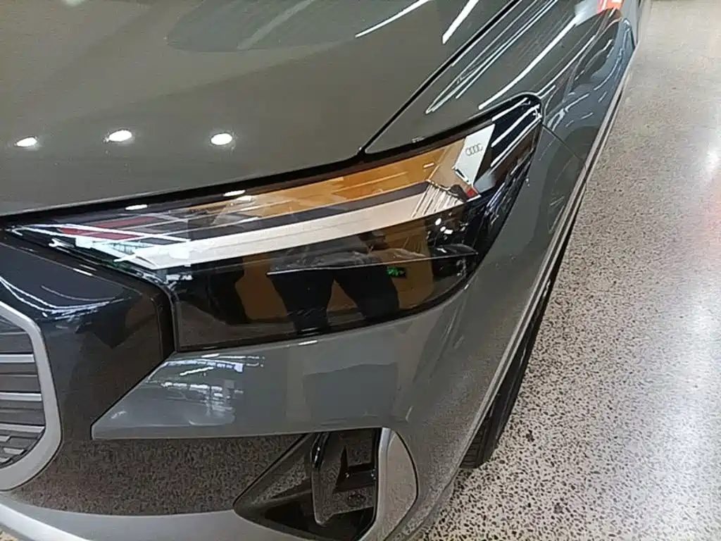 Audi Q4 e-tron — миниатюра 24