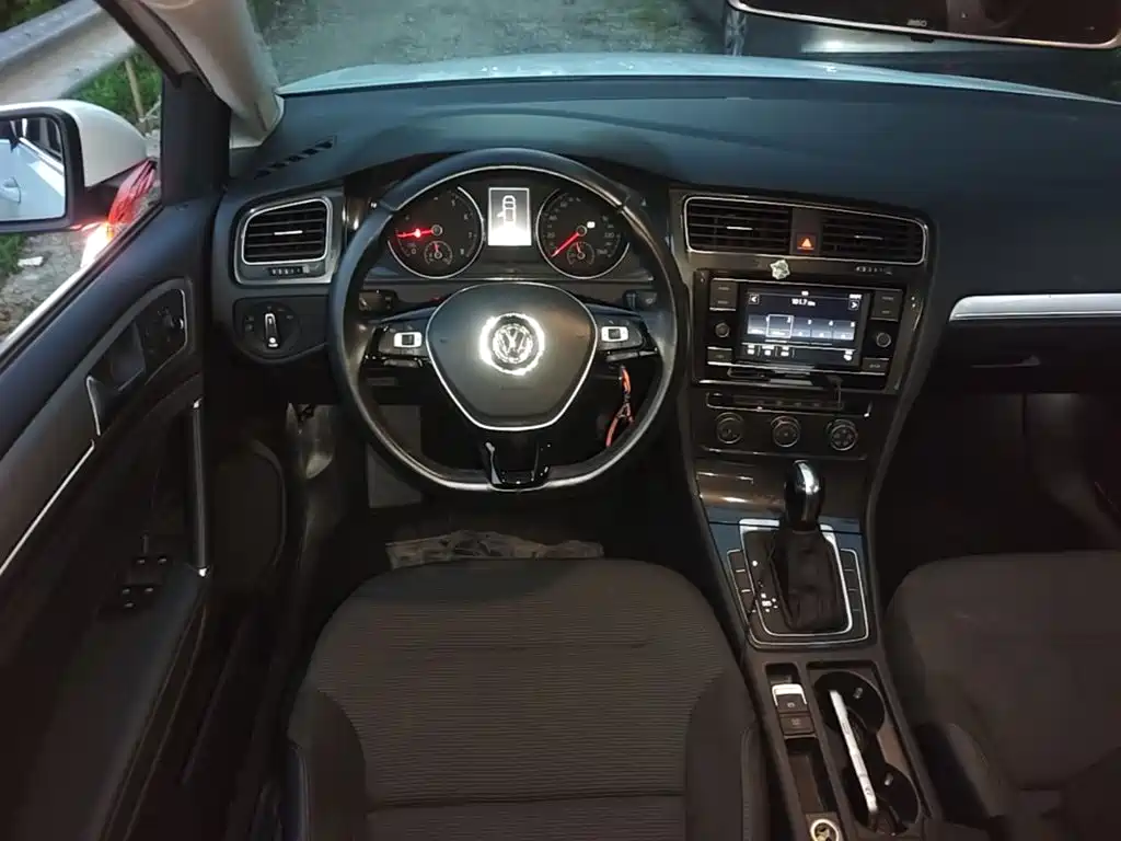 Volkswagen Golf — миниатюра 15