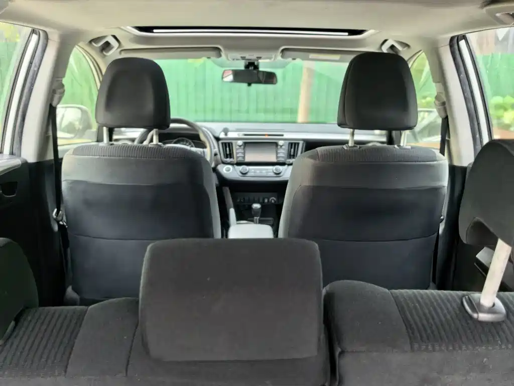 Toyota RAV4 — миниатюра 12