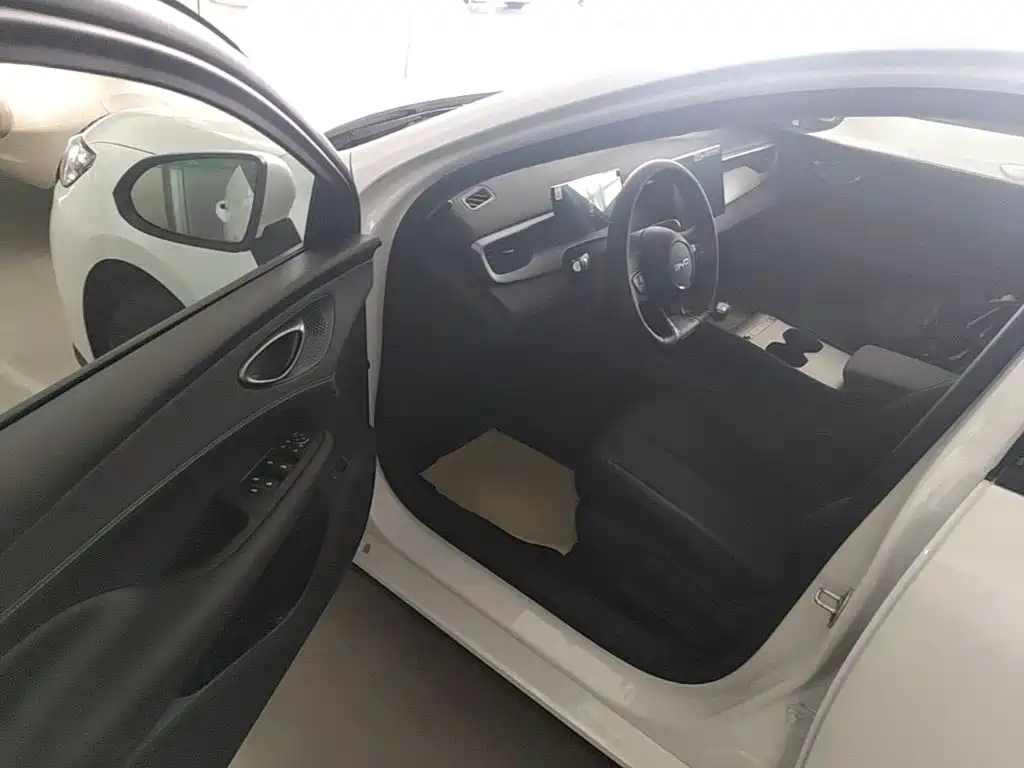 BYD Seal 05 DM-i — миниатюра 16