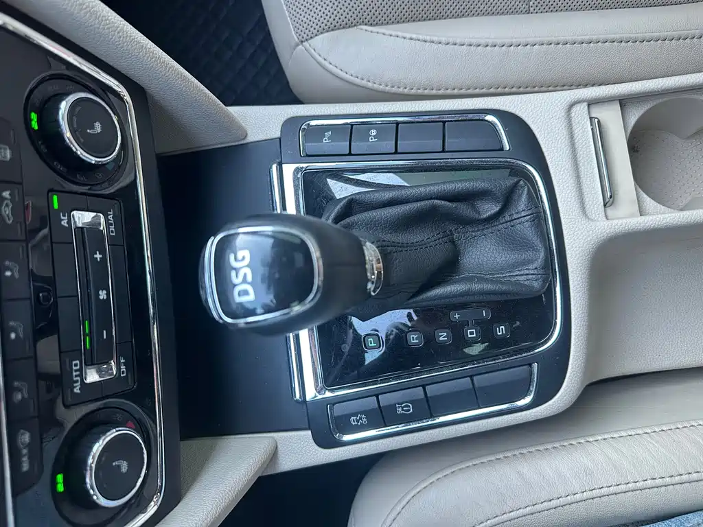Skoda Superb — миниатюра 23