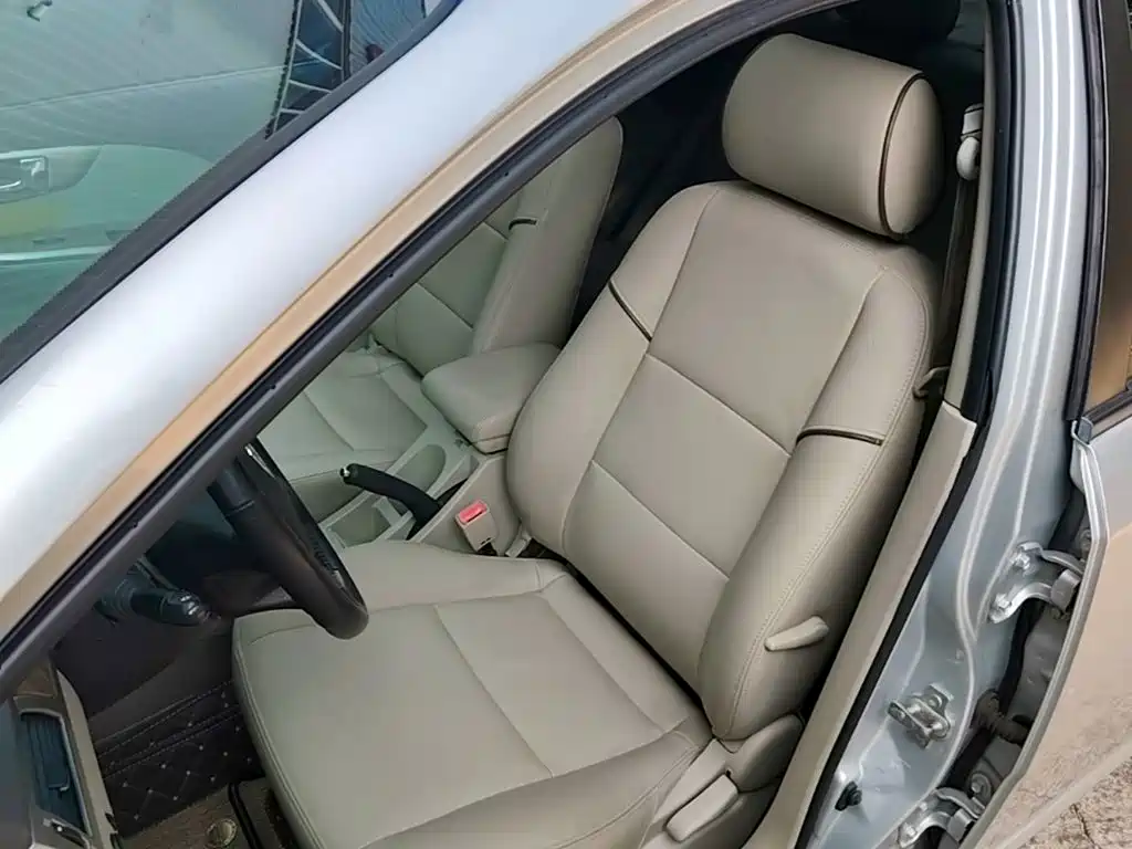 Buick Excelle — миниатюра 15