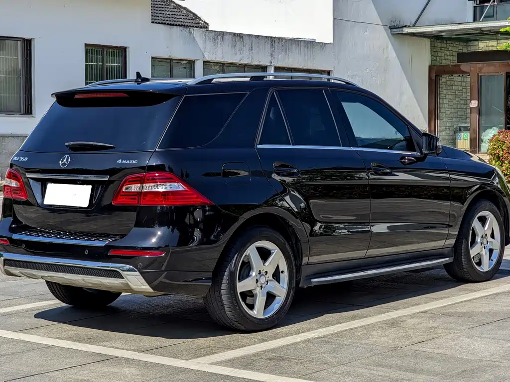 Mercedes-Benz M-Class — миниатюра 7