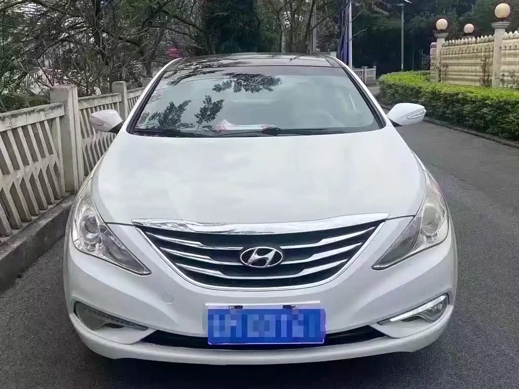 Hyundai Sonata — миниатюра 3
