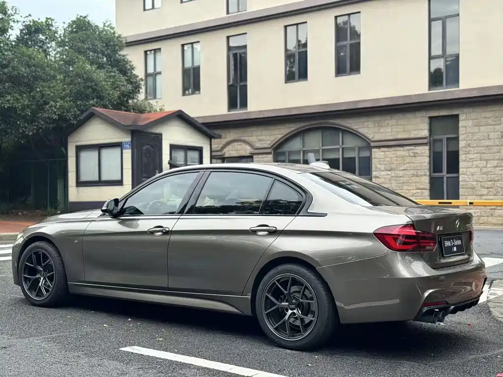 BMW 3 Series 3 2018 330Li M Sport