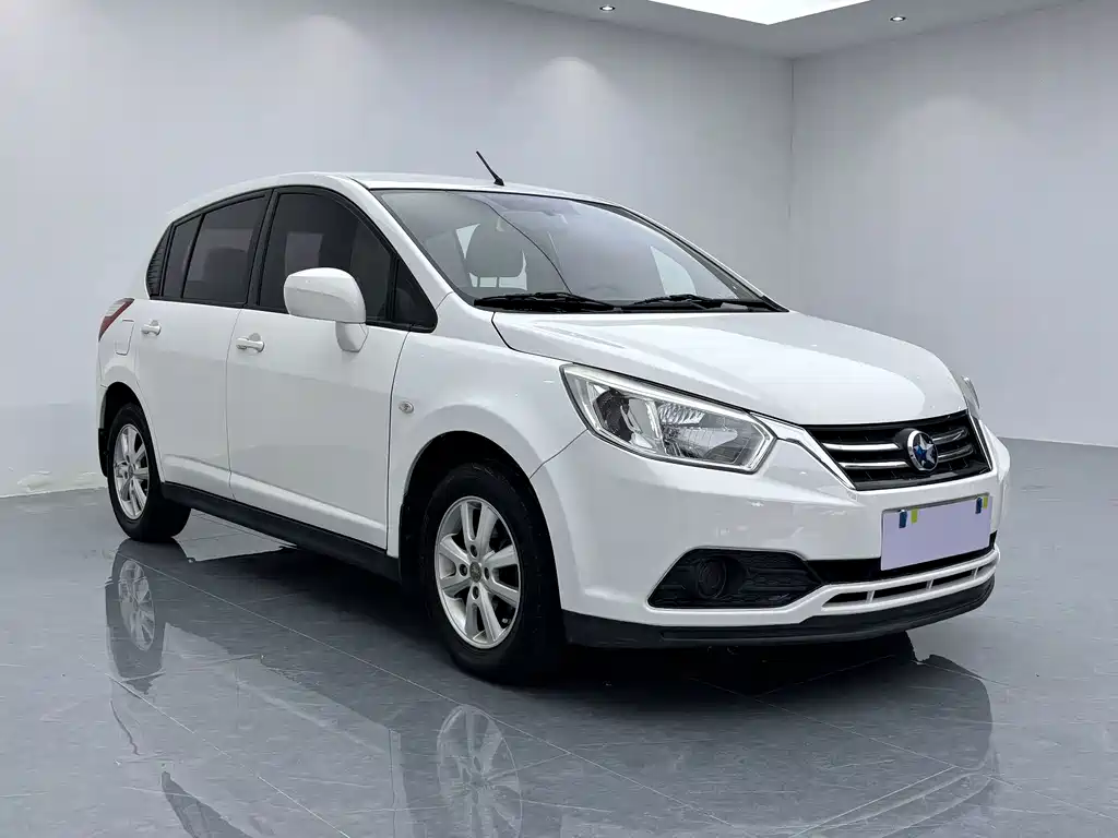 Venucia R50 — миниатюра 2