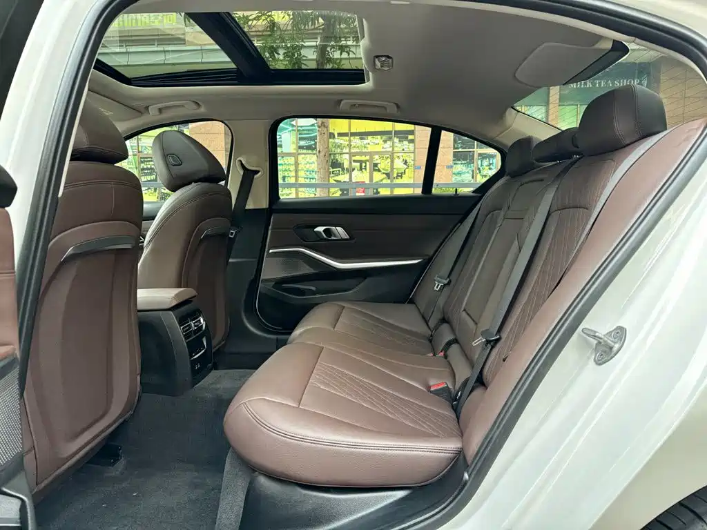 BMW 3 Series — миниатюра 23