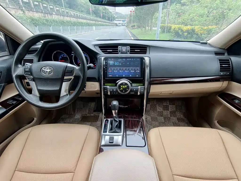 Toyota Reiz — миниатюра 6