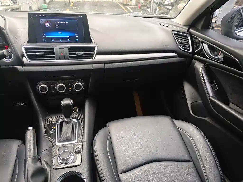Mazda 3 Axela — миниатюра 11