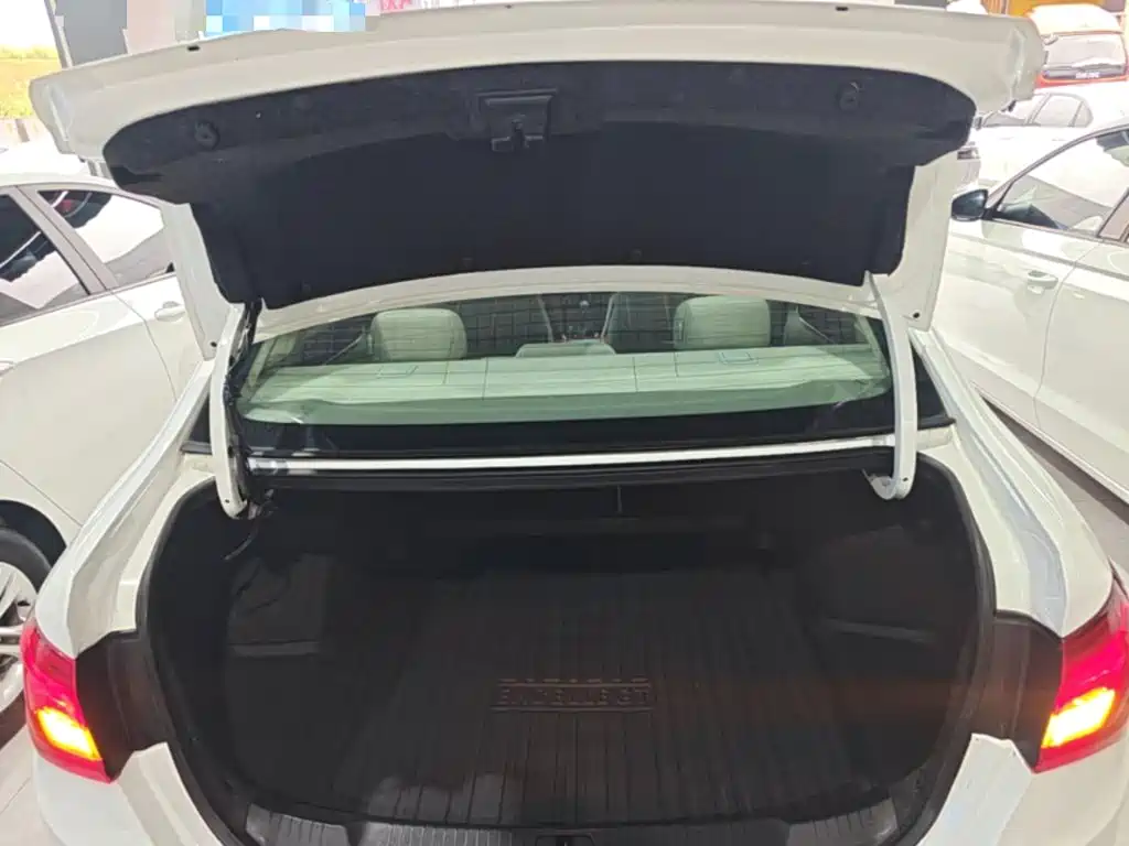 Buick Excelle — миниатюра 19