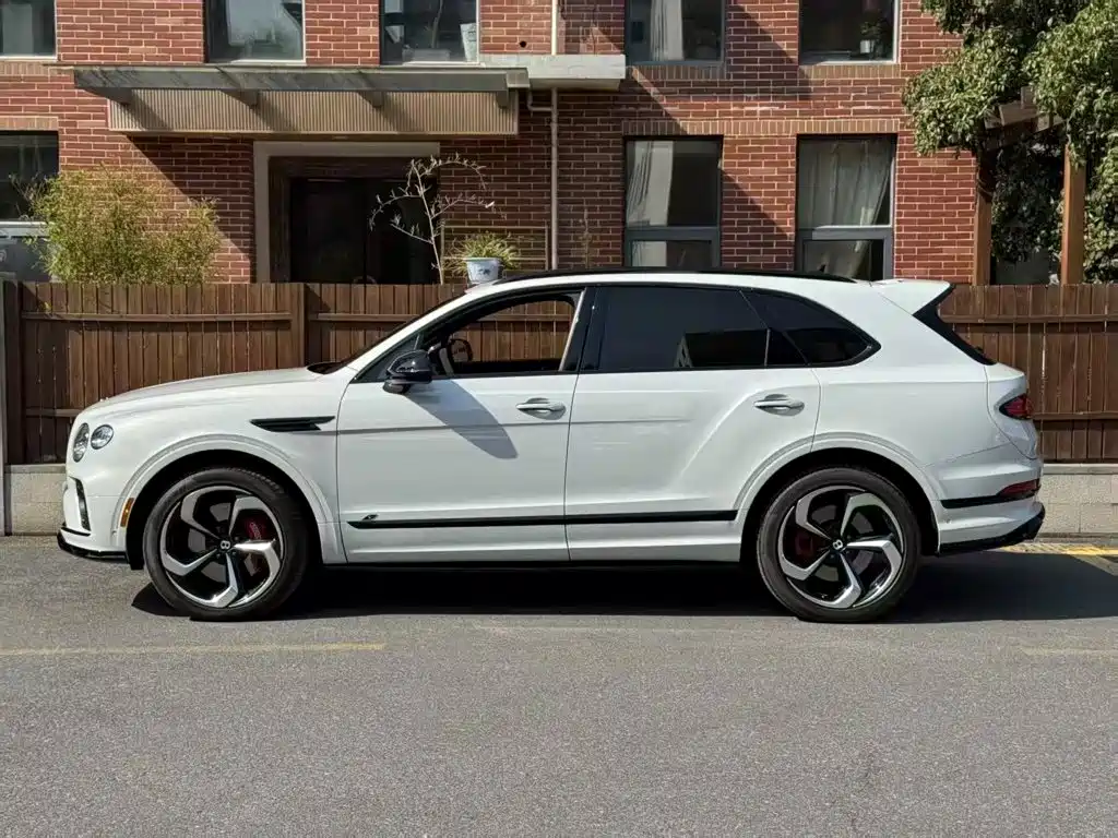 Bentley Bentayga — миниатюра 7