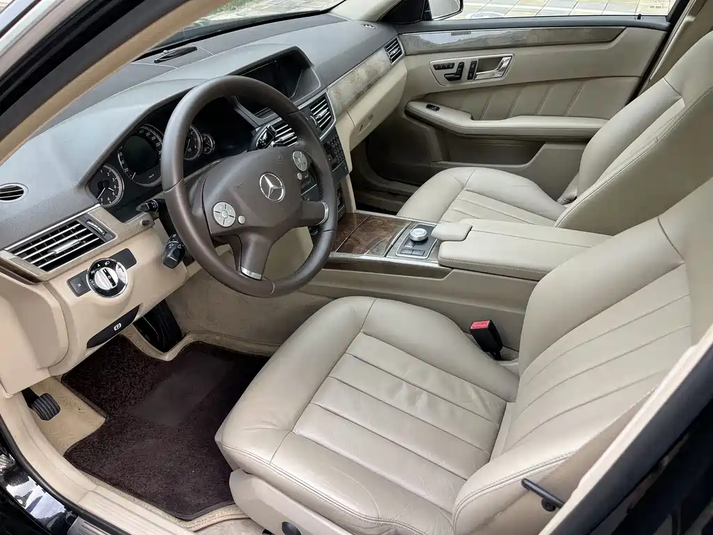 Mercedes-Benz E-Class — миниатюра 6