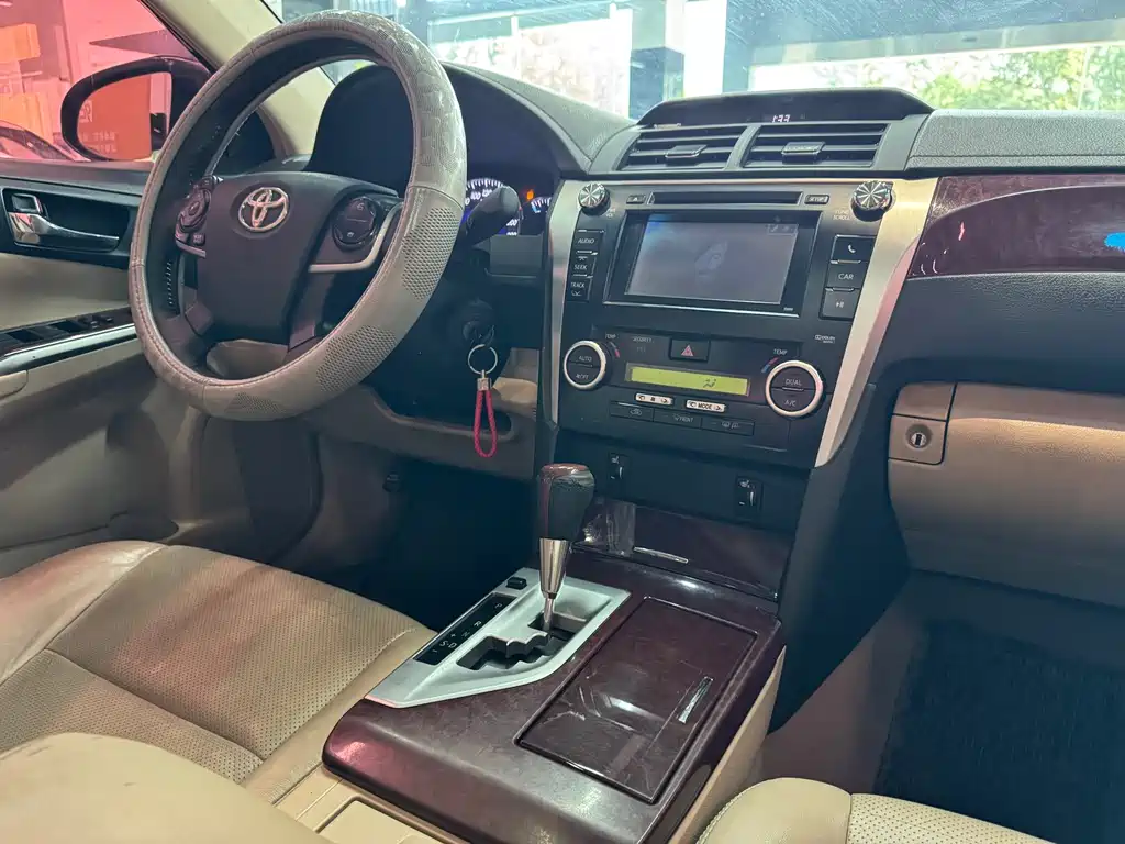 Toyota Camry — миниатюра 15