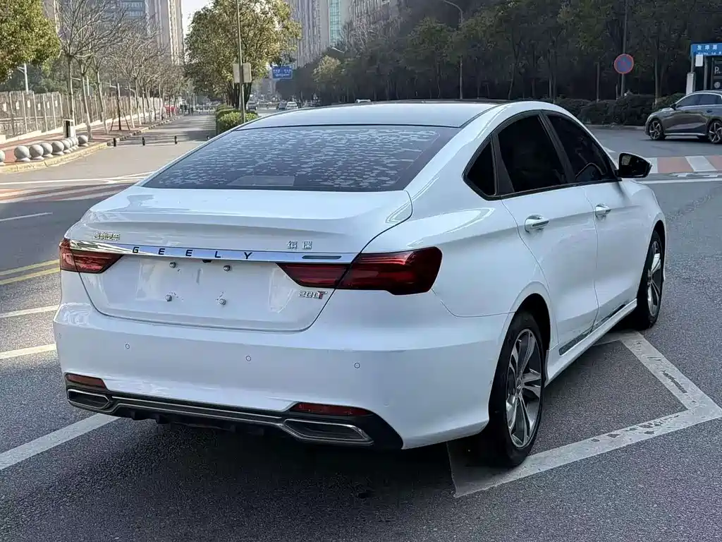 Geely Binrui — миниатюра 7