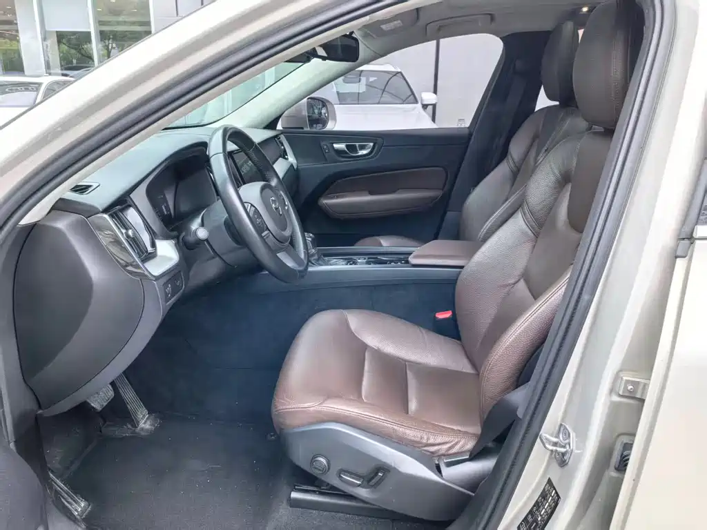 Volvo XC60 2020 T5 Luxury
