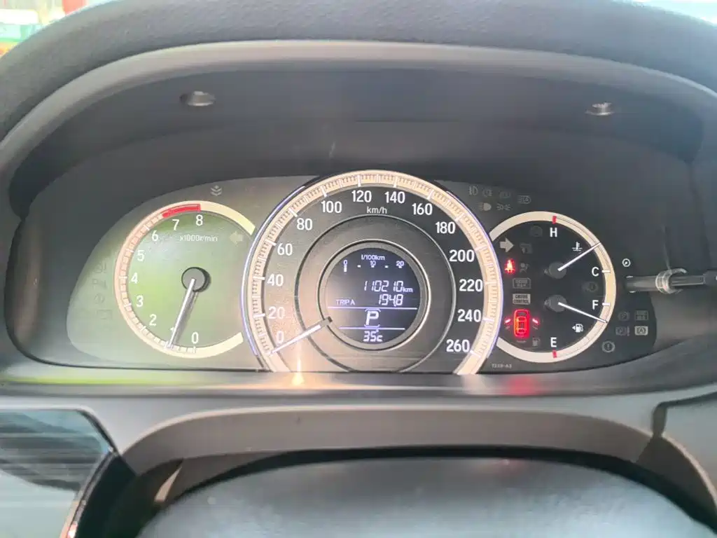 Honda Accord — миниатюра 12