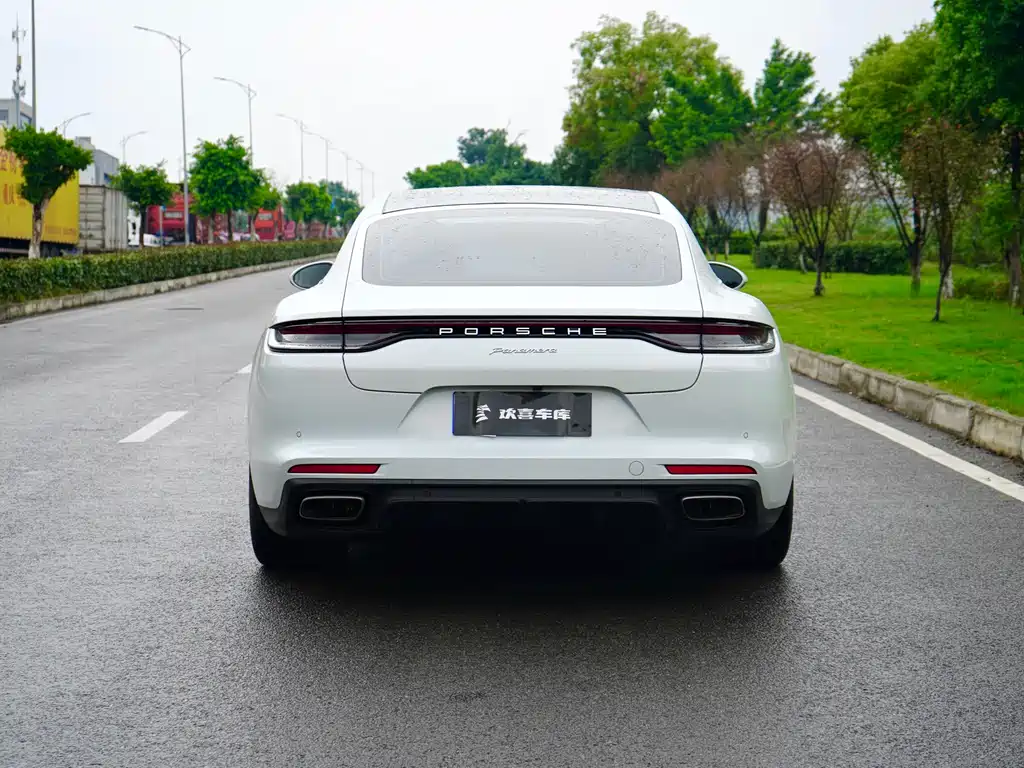 Porsche Panamera — миниатюра 5