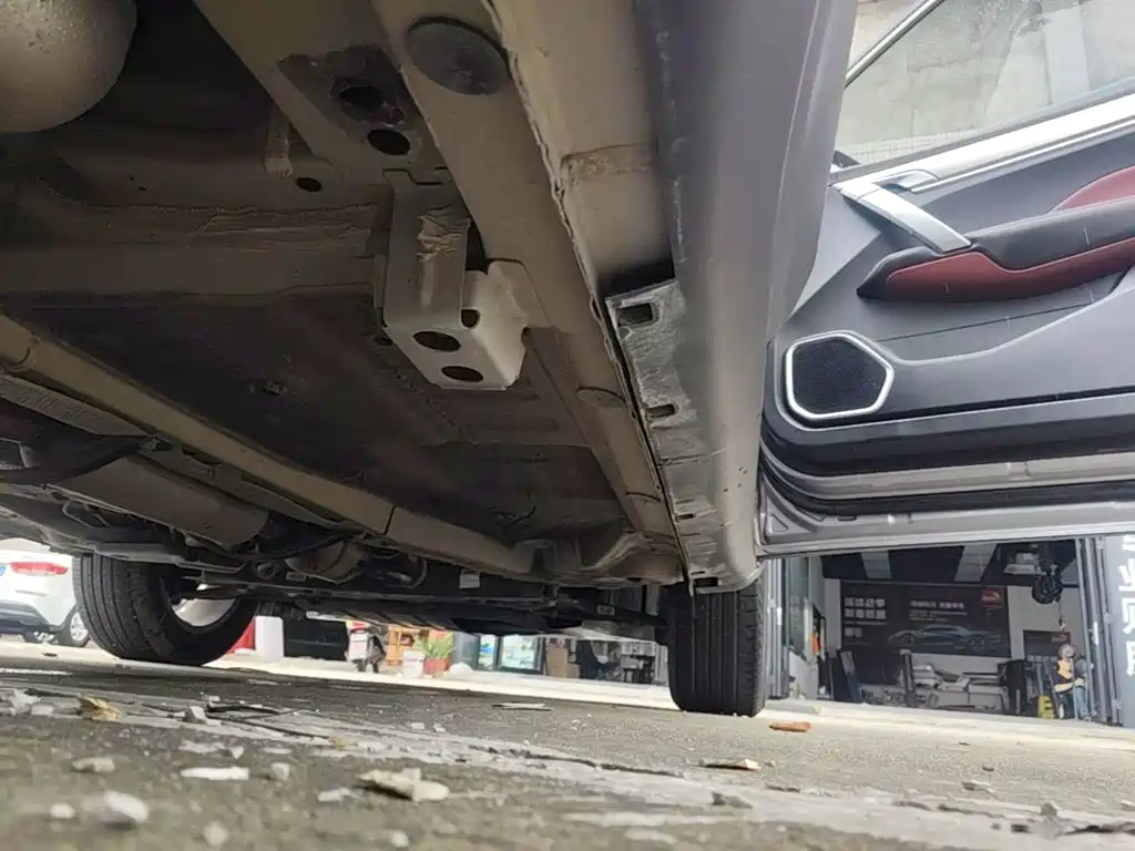 Geely Binyue — миниатюра 21