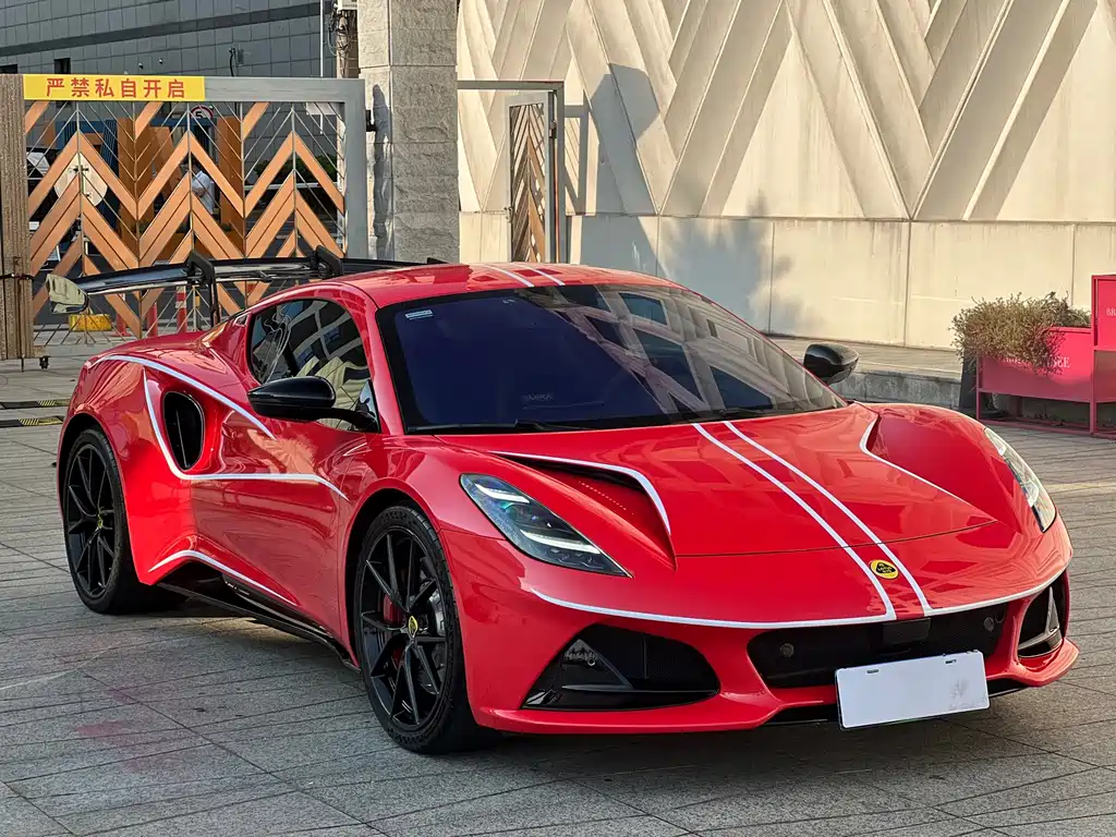 Lotus Emira — миниатюра 3