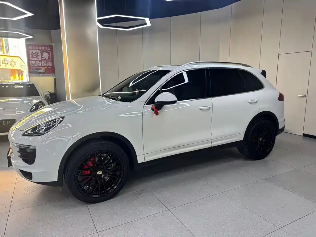 Porsche Cayenne — миниатюра 3