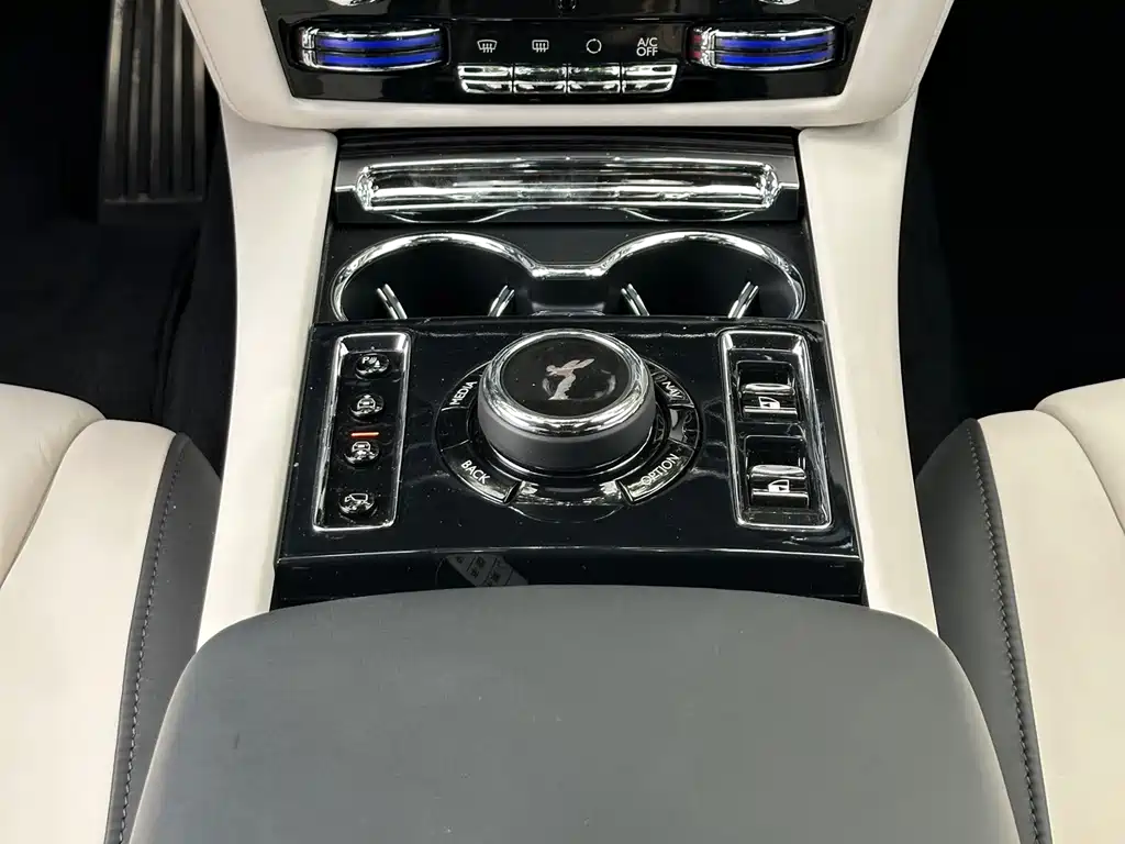 Rolls-Royce Ghost — миниатюра 27