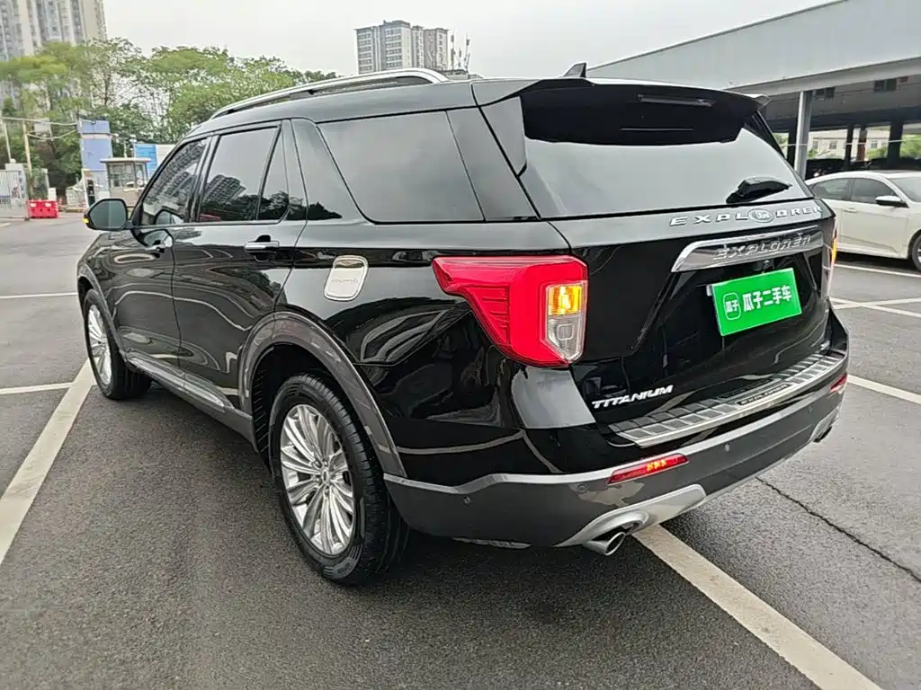 Ford Explorer — миниатюра 5