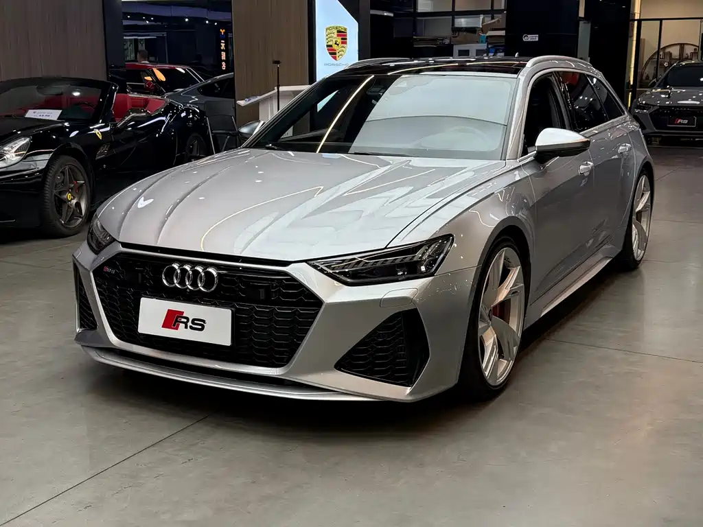 AUDI  RS 6