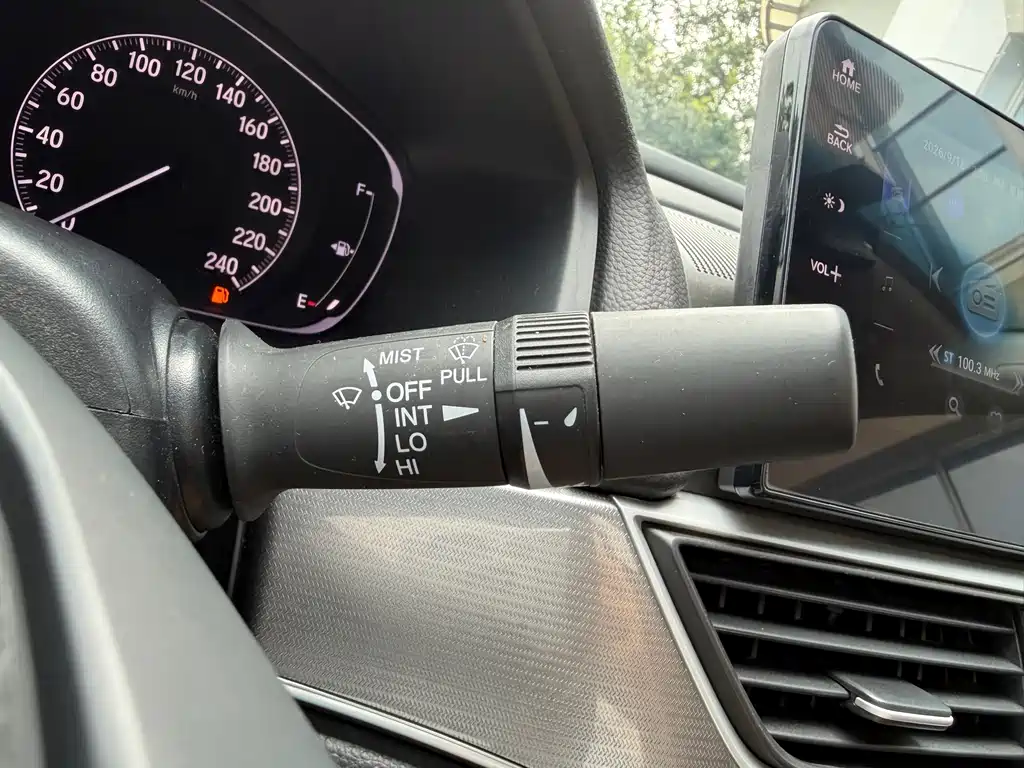 Honda Accord — миниатюра 14