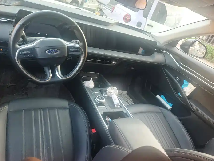 Ford Mondeo — миниатюра 12