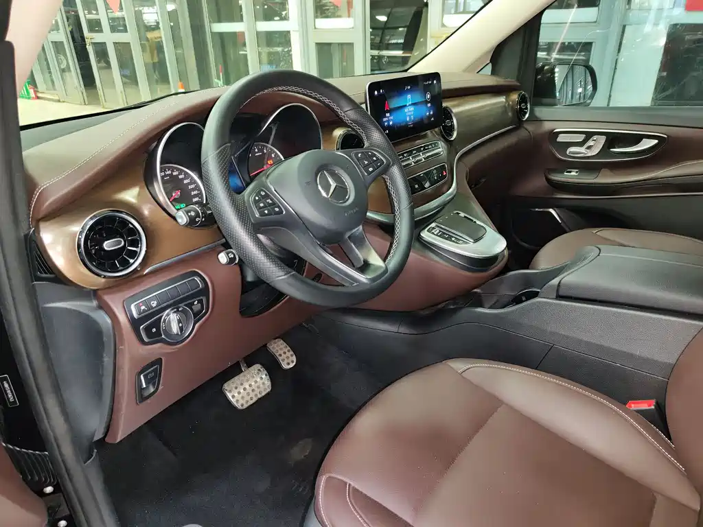 MERCEDES-BENZ V CLASS