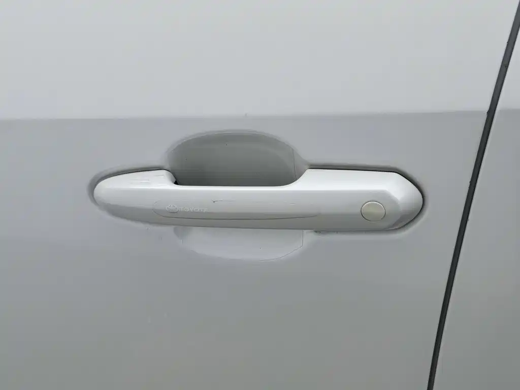 Toyota RAV4 — миниатюра 18