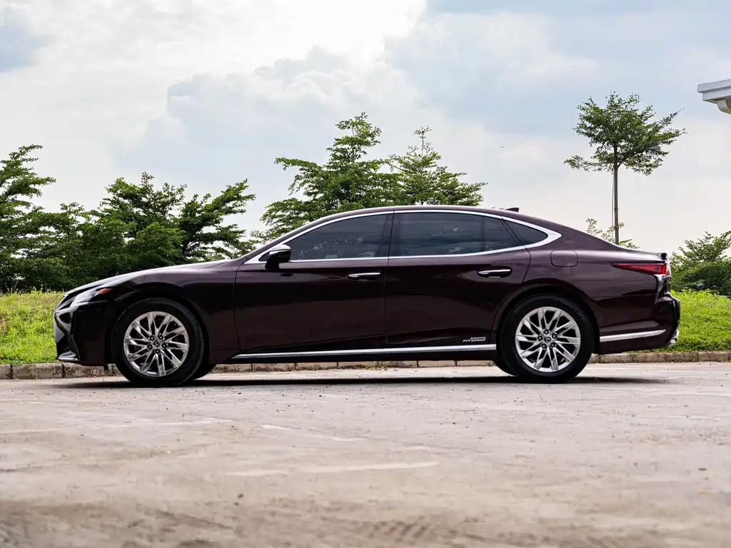 Lexus LS — миниатюра 4