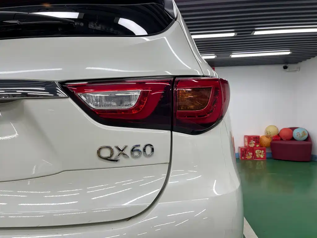 Infiniti QX60 (Import) — миниатюра 28