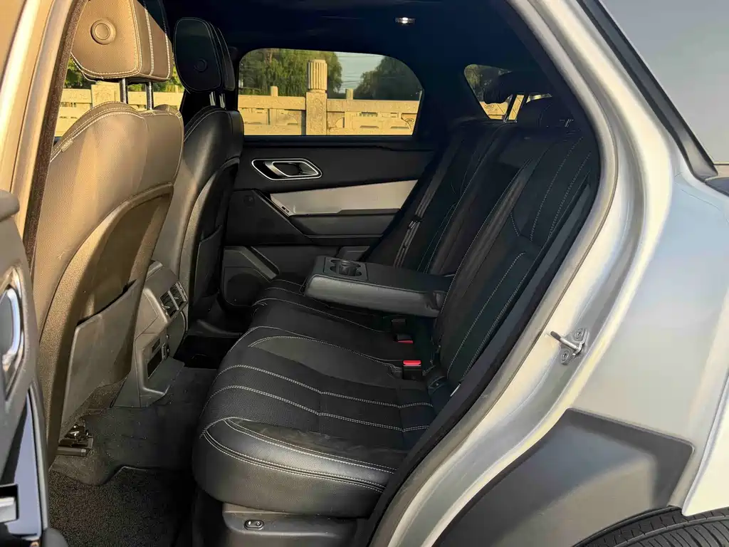 Land Rover Velar — миниатюра 10