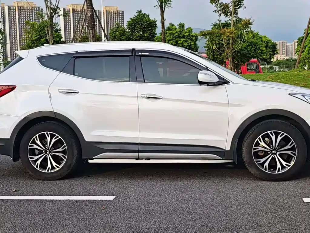 Hyundai Santa Fe — миниатюра 4