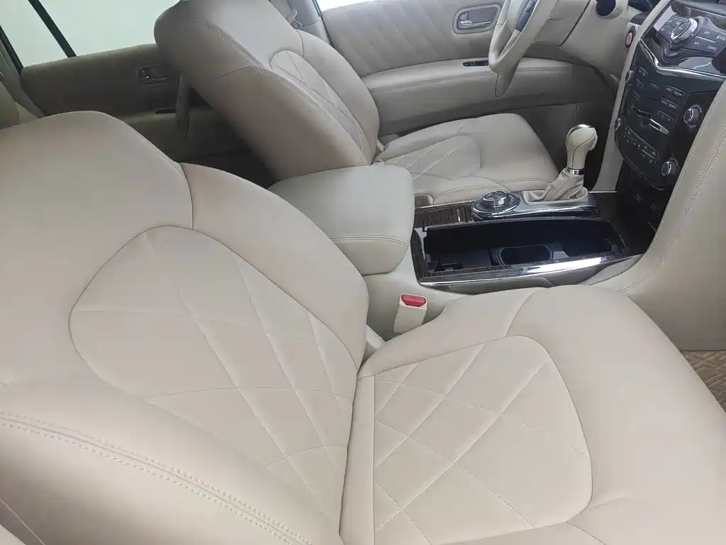 Nissan Patrol — миниатюра 11